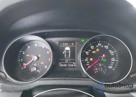 2017 Volkswagen Passat 1.8T R-Line из США, поврежденный, VIN 1VWDT7A3XHC047134